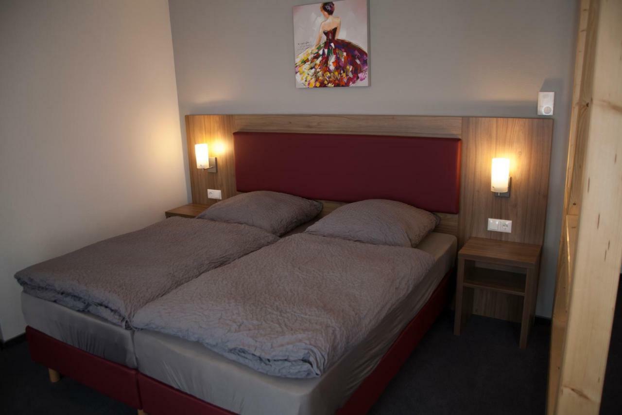 La Flamme Wertheim Garni Bed and Breakfast Exteriör bild